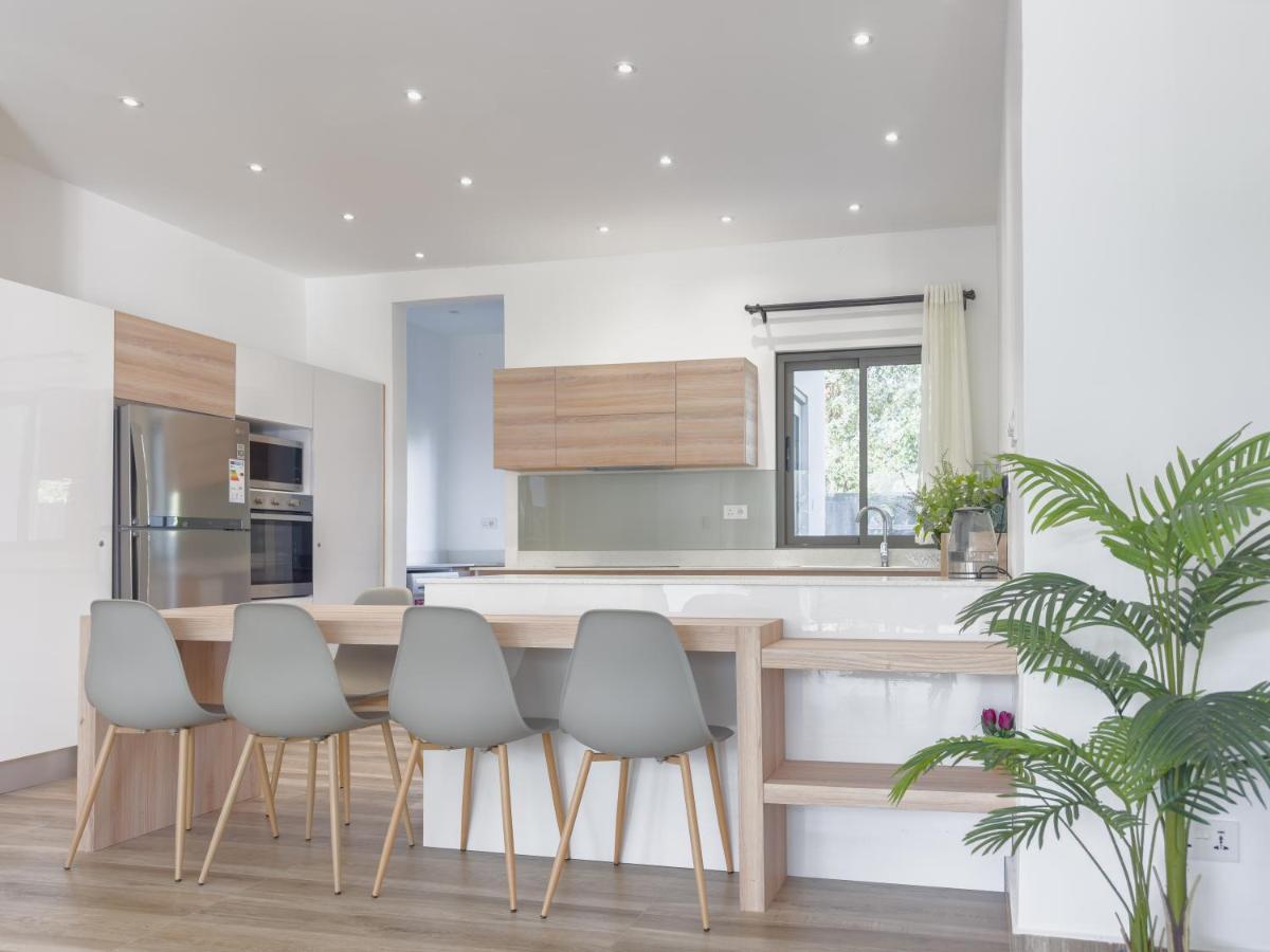 Residence Coastal View - Privilege Appartement In The Heart Of Grand-Baie エクステリア 写真